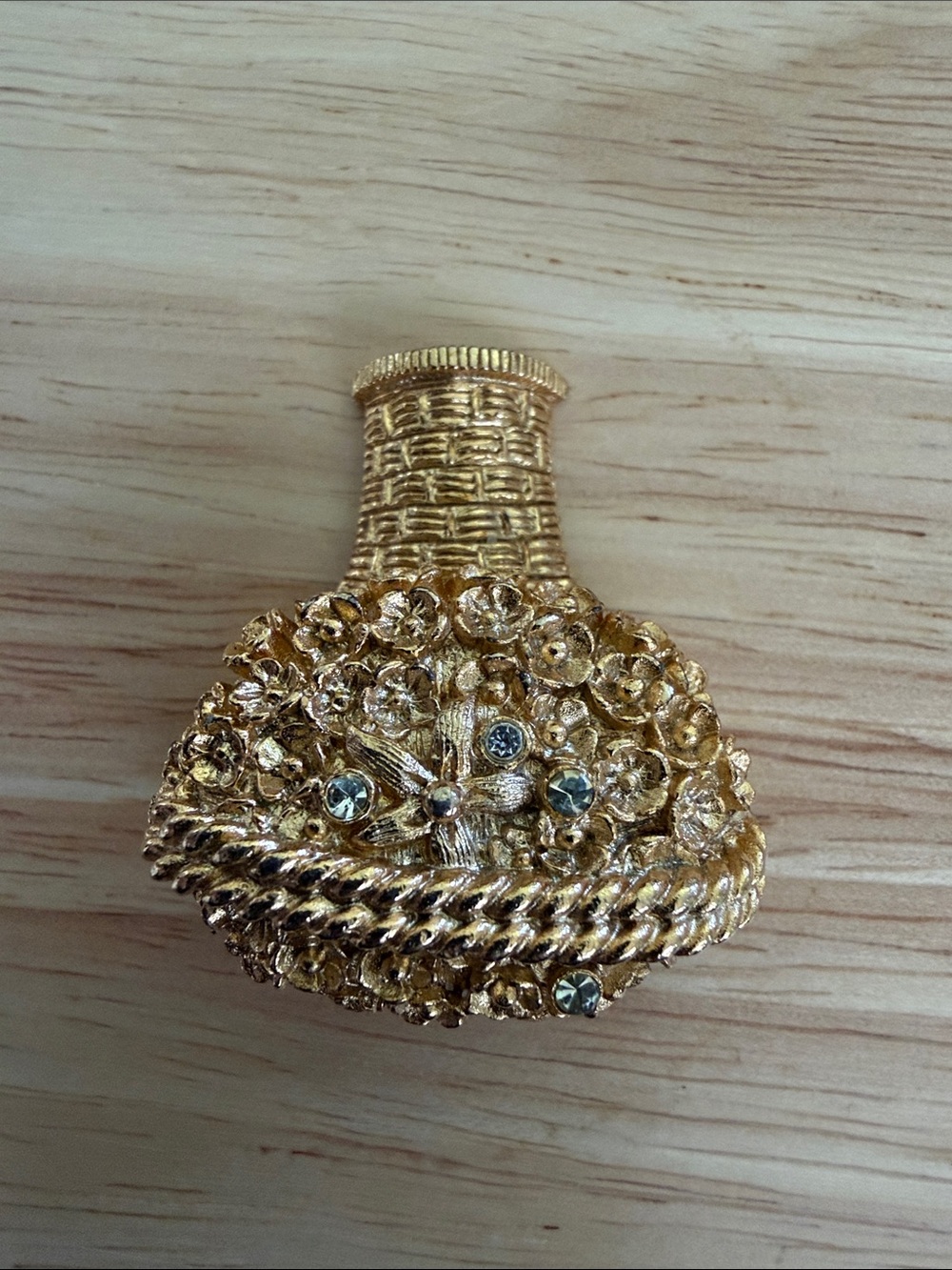 Vintage 19702 Avon Flower Basket Solid perfume Locket Brooch